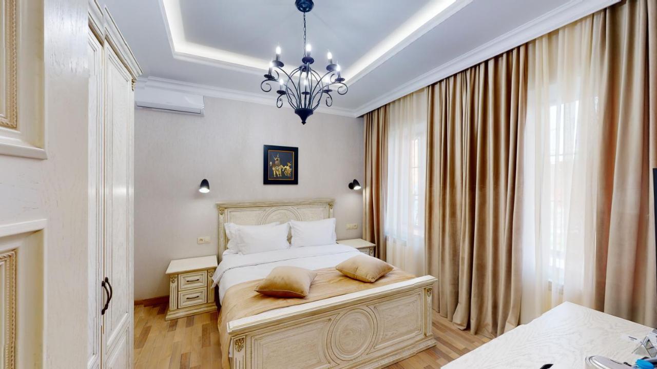 Aspar Boutique Hotel Yerevan Bagian luar foto