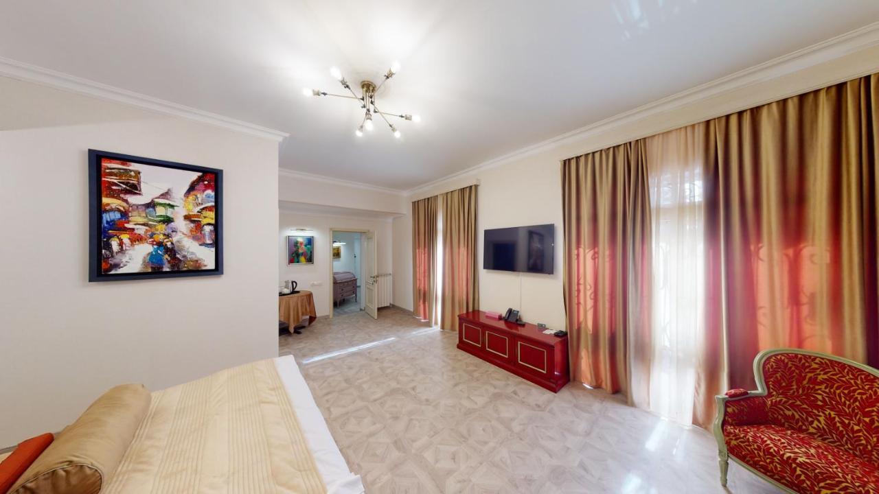 Aspar Boutique Hotel Yerevan Bagian luar foto