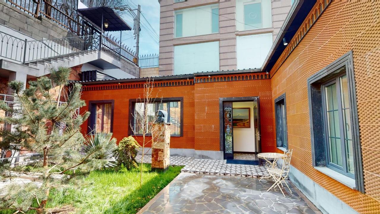 Aspar Boutique Hotel Yerevan Bagian luar foto