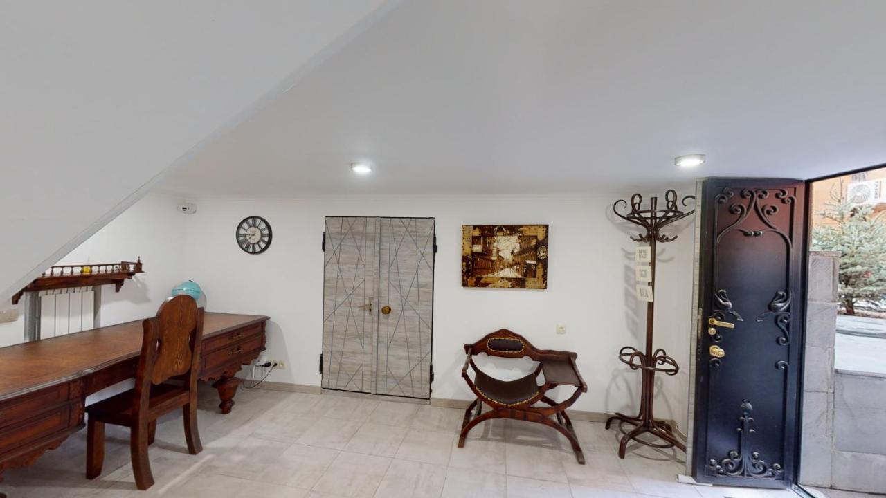 Aspar Boutique Hotel Yerevan Bagian luar foto
