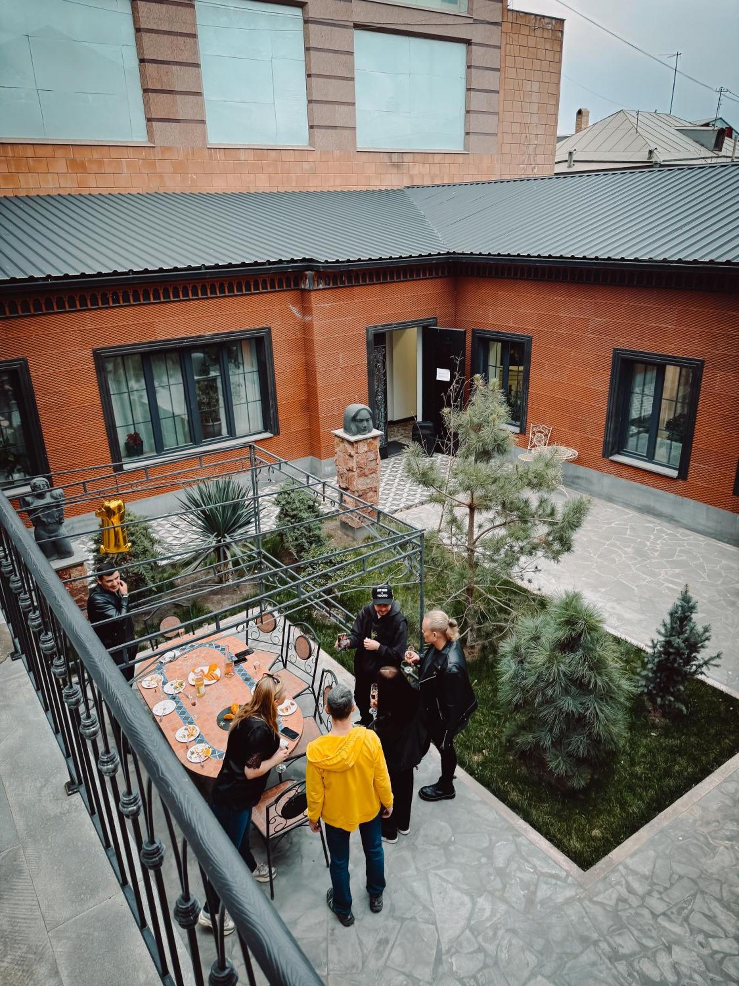 Aspar Boutique Hotel Yerevan Bagian luar foto